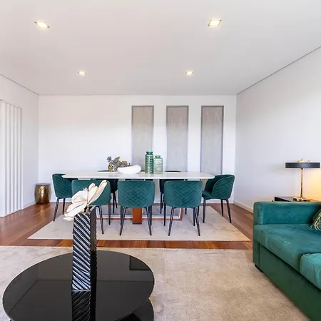 Porto & Douro Vista By Inviting Апартаменты *