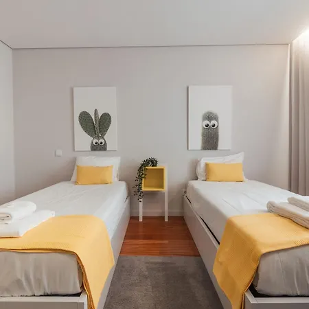 Апартаменты Porto & Douro Vista By Inviting Valbom (Gondomar)