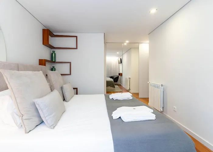 Porto & Douro Vista By Inviting Апартаменты *