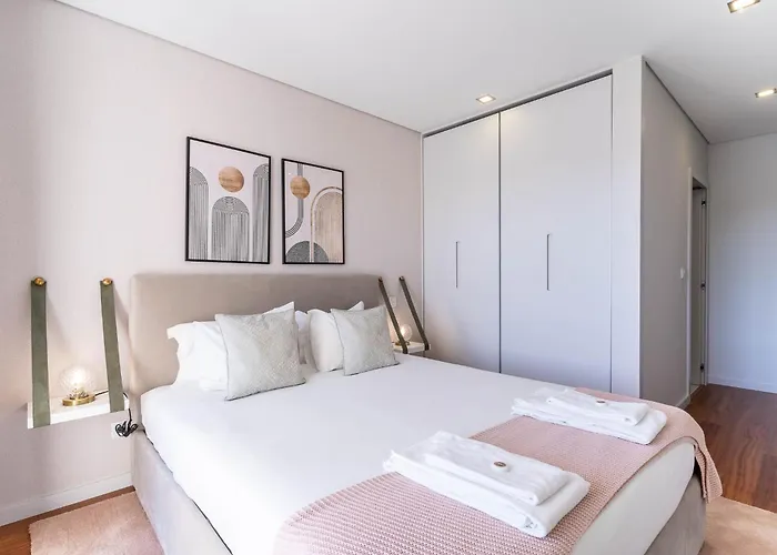 Апартаменты Porto & Douro Vista By Inviting Valbom (Gondomar)