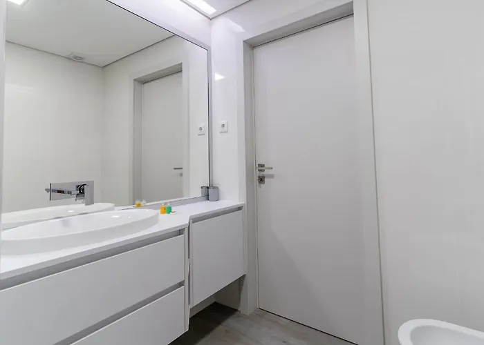 Porto & Douro Vista By Inviting *